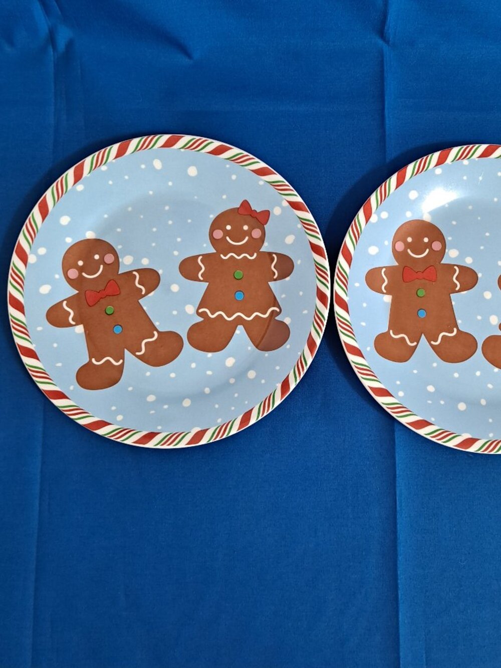 Set 2 Royal Norfolk GINGERBREAD Boy/Girl 8" Salad PLATES Christmas Holiday Bread